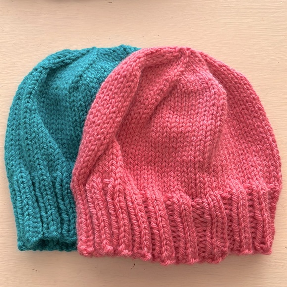 Bundle, hand knitted, baby/child beanies - Picture 1 of 3